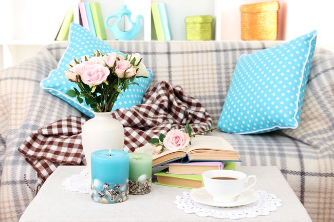 14 способов использования декоративных подушек в интерьере