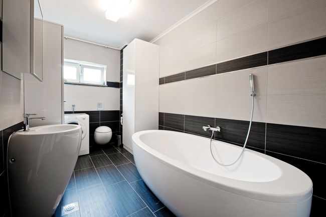 Как сделать недорогой ремонт в ванной комнате: полезные советы